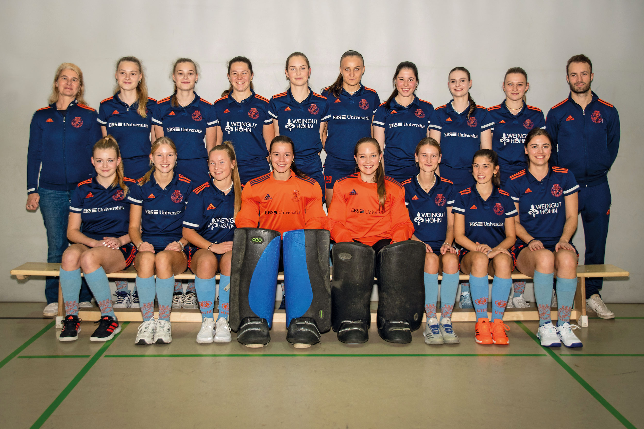 Web_WTHC_JG5_6649-Teamfoto-1_Damen_RZ